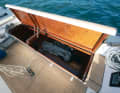 Can be stored: Additional sails can also be stored in the large, long forecastle box. However, there is a lack of ventilation in the boxes