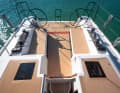 The running rigging is led back below deck to the winches on the coamings. However, the many lines and the short sheet paths make handling more difficult.