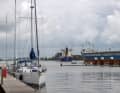 Commercial shipping has priority: waiting in front of the lock
