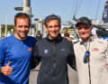 Die Podiumssegler (v.r.n.l.): Jérémie Beyou, Sieger Charlie Dalin und Sam Goodchild
