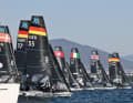 Ein 49erFX-Start bei der Skiff-EM. Die Segelnummer GER 55 gehört Marla Bergmann udn Hanna Wille.