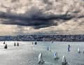 Auch unter wolkenverhangenem Himmel hat die Tre Golfi Sailing Week ein prachtvolles Segelrevier zu bieten