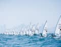 Départ d'une course Ilca-7 à Qingdao. Avec le numéro de voile GER 211217, on peut voir Justin Barth, qui était 35e après deux courses.