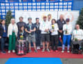 Die glücklichen Sieger-Teams der WM der Klasse RS Venture Connect.