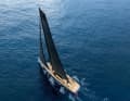 Die letztes Jahr gewasserte 59,70 Meter lange Malcolm McKeon-Design „Sarissa“ entstand ebenfalls in den Royal Huisman-Werfthallen in Vollenhove