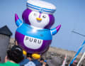 The fans enjoyed Puru before the start of the race...