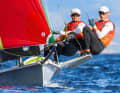 Die amtierenden 49er-Olympiasieger und SailGP-Titelverteidiger Diego Botin und Flo Trittel führten das WM-Feld am Freitagabend souverän an.