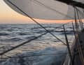 La vue de "Nexans - Art & Fenêtres" sur l'Atlantique vers l'horizon doré