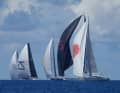 Alles dabei: Das Spektrum der Bucket-Starter reichte von 100 Fuß langen Wally-Rennmaschinen wie „Galateia“ (l.) bis zu Worldcruisern wie „Vijonara“ (r.), eine Truly Classic 128.