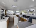 The distance between the work surface and the galley is optimised so that you always have a good grip at sea