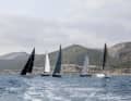 Fuori e fuori. Port Ginesta offre condizioni di prova perfette, poiché la navigazione libera è possibile proprio dietro il molo.