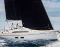 Grand Soleil 40: Die Italiener bieten ihr jüngstes Modell als Performance-Yacht oder wahlweise als Racer an. Schon die Basis sieht vielversprechend aus und verbindet Leistung mit Luxus. Daten: Rumpflänge 11,90 m, Breite 4,07 m, Tiefgang 2,40 m, Gewicht 7,5 t, Segelfläche 84 m², STZ 4,7; www.grandsoleil.net 