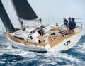 The open and wide cockpit is designed for sporty use. Typical Polli design: the wide stern with the flat frame