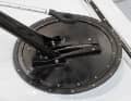 Le safran se trouve dans une cassette rotative sur roulement à billes et peut être rattrapé en continu