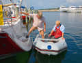 Avec deux personnes, le tender est plus stable et s'équilibre bien.