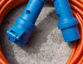 Robust cable: abrasion-, tear- and cut-resistant PUR cable has proven its worth as a shore power cable. It should have a cross-section of 2.5 square millimetres