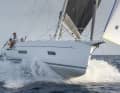 Die IY 12.98 mag Wind und Wellen. Vor allem mit dem großen Gennaker legt die rassige Italienerin eine hohe Sportlichkeit an den Tag 