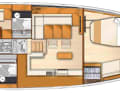 Interessant ist auch das Layout unter Deck. Achtern sind zwei Doppelkabinen mit jeweils eigenen Toilettenräumen vom Salon komplett abgekoppelt