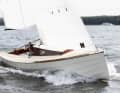 The low weight can be recognised here by the way the bow wants to come out of the water