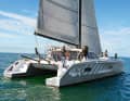 The very sporty cat does without a bimini, flybridge and sunbathing areas.