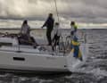 The lines result in a very clean water flow, here in displacement. From a speed of 8.5 knots, the stern wave breaks off and the Diva glides along