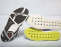 Comfort feature: If the insole is well moulded, it offers the foot more support. If it is removable, it dries more quickly if the shoes get wet