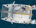 4 Continue steaming against the windward aft line until the windward ring has lowered. Then release the stern line and quickly leave the berth with both engines.