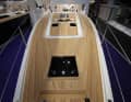 Schier. The quality of the beautiful teak deck (at extra cost) is impressive. All hatches on deck are flush-mounted
