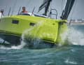 Aggressive look. Hull with strong retraction to the deck. That's why the sides of the hull are now made of GRP