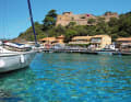 Yacht nel porto di Port Cros