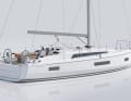 And there is something else that provides plenty of space below deck: the forward chine edges, which increase the usable width of the foredeck