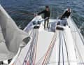 All halyards, sheets and outhauls converge at the companionway. However, there are also alternatives in the cockpit layout