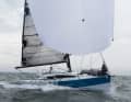 Sails like on rails. The JPK 10.80 sails extremely stiffly, especially in windy conditions. Steering the boat is very easy