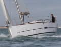 The striking decorative stripes and the new hull windows skilfully conceal the large volume