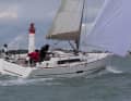 Un traveller avant le déclin n'existe plus. L'écoute de grand-voile est passée sur un triangle d'écoute