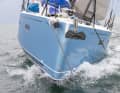 L'avant du bateau semble mince, mais offre suffisamment de portance