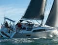 Le porte-outils marquant à l'arrière fait partie du concept Ovni. Le chantier naval n'aime pas construire le bateau sans le