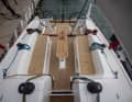 Eindeutig ein Performance-Cruiser. Primäre und sekundäre Schotwinschen für Genua und Großschot auf dem Süll, dazu Winschen für Fallen und Trimmleinen auf dem Kajütdach
