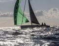 Das Beste gegen den aktuell grassierenden Corona-Winter-Blues – Wind, Wellen und ein Boot, das das beste daraus macht