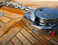The winch makes anchoring easier. Find out how to find and install the right model in YACHT 12/2011 and 17/2014