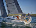 Arcona 385 Fast Swede. The attractive design with the pronounced U-frame at the stern is very strong in comparison, especially upwind