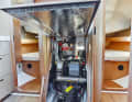 Dehler 38 SQ     Der Saildrive ist vorn eingebaut. Der Motor dahinter ist schlechter erreichbar