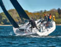 J 112 E A sportswoman with a strong character. The J 112 E has American roots, but is built in France. The design language is typical of J/Boats
