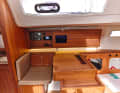 J 112 E Can also be used as a laptop workstation. The navigation is very generously designed