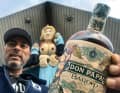 Selfie a Helgoland con una bella Holzdeern e una buona bottiglia di rum, che non è bastata per la circumnavigazione completa del Mare del Nord.