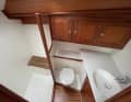 Ampio bagno con doccia separata