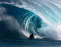 "Facing Monsters" – ein Film über Surfer, die immer die größten Wellen finden müssen