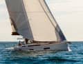 Oceanis Yacht 60: Weltmarktführer Beneteau zeigt mit dieser Neuheit Ambitionen im Topsegment. Klares Design, cleveres Layout, gediegener Ausbau, effiziente Rumpflinien – die Franzosen wollen’s wissen. Daten: Rumpflänge 17,64 m, Breite 5,30 m, Tiefgang 2,65 m, Gewicht 21,5 t, Segelfläche 152 m², STZ 4,4; www.beneteau.com 