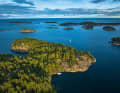 L'arcipelago di Gubbö, nel Gryts Skärgård, attira i visitatori con bellissimi ancoraggi in una natura in parte incontaminata.