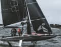 However, if you are more experienced, the boat can also be sailed with just one main foil in the water on upwind courses for even more speed